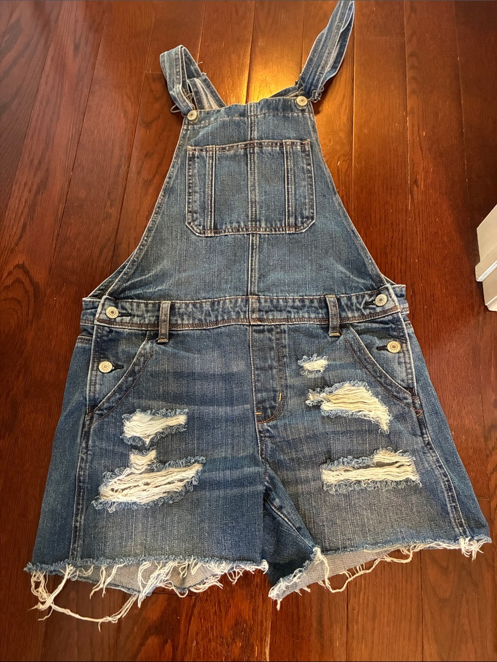AMERICAN EAGLE  Denim Distressed Short Overalls - Blue SIZE SMALL
